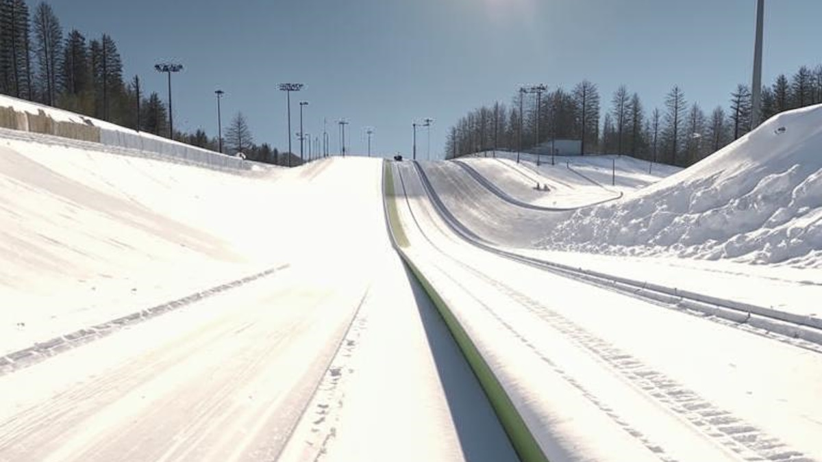 Трагедия произошла с 17-летним саночником. Фото: ИИ