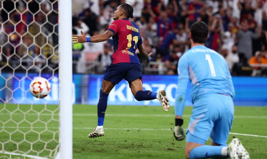 Рафинья сделал дубль в Эль класико. Фото: Reuters