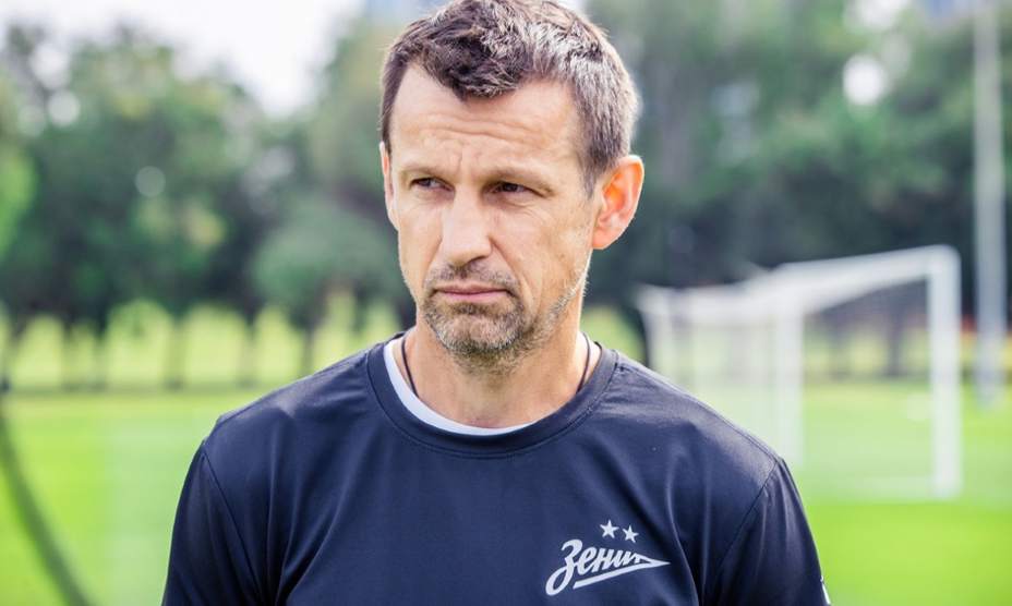 Сергей Семак изменил схему игры и