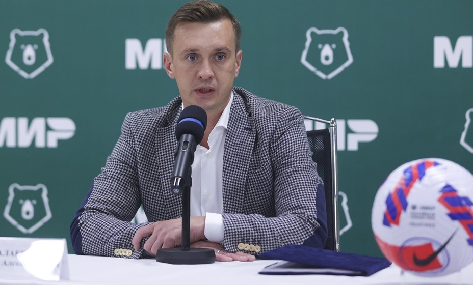 Президент РПЛ Алаев: Зима аномальная, есть опасения за состояние полей. Фото: РПЛ