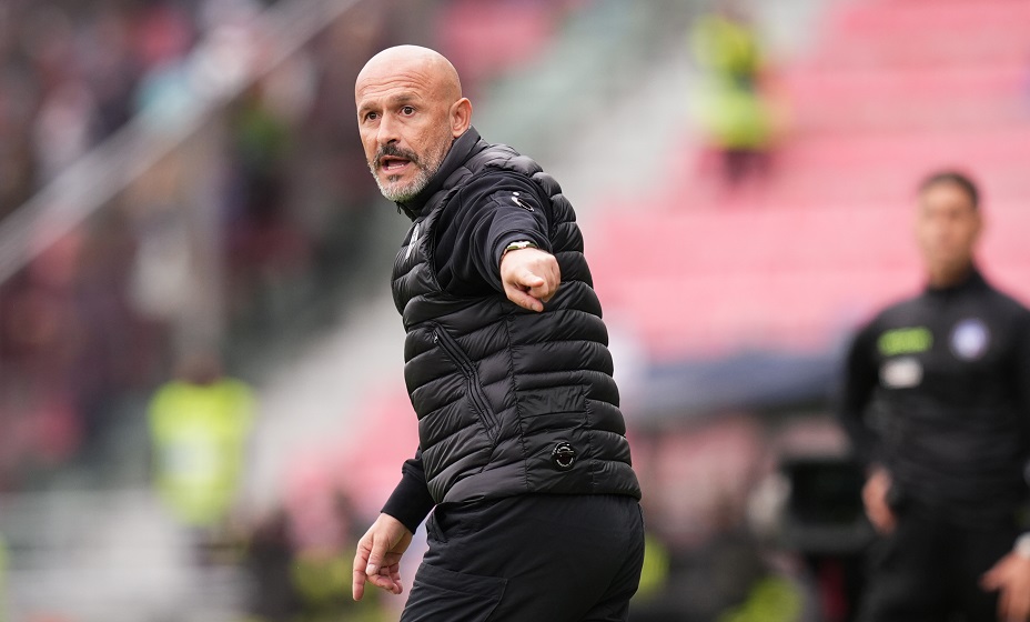 Наставник «Болоньи» Итальяно попал в больницу с воспалением легких. Фото: Global Look Press