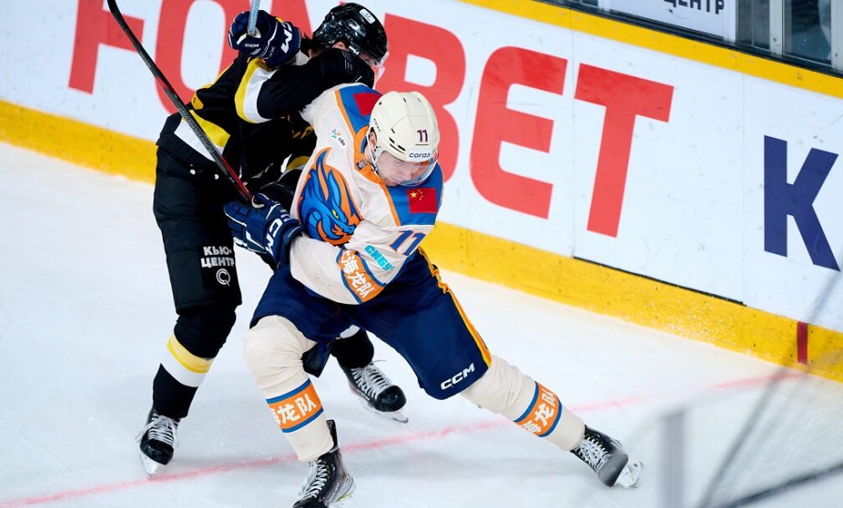 «Шанхайские Драконы» в матче КХЛ. Фото: ХК «Шанхайские Драконы»