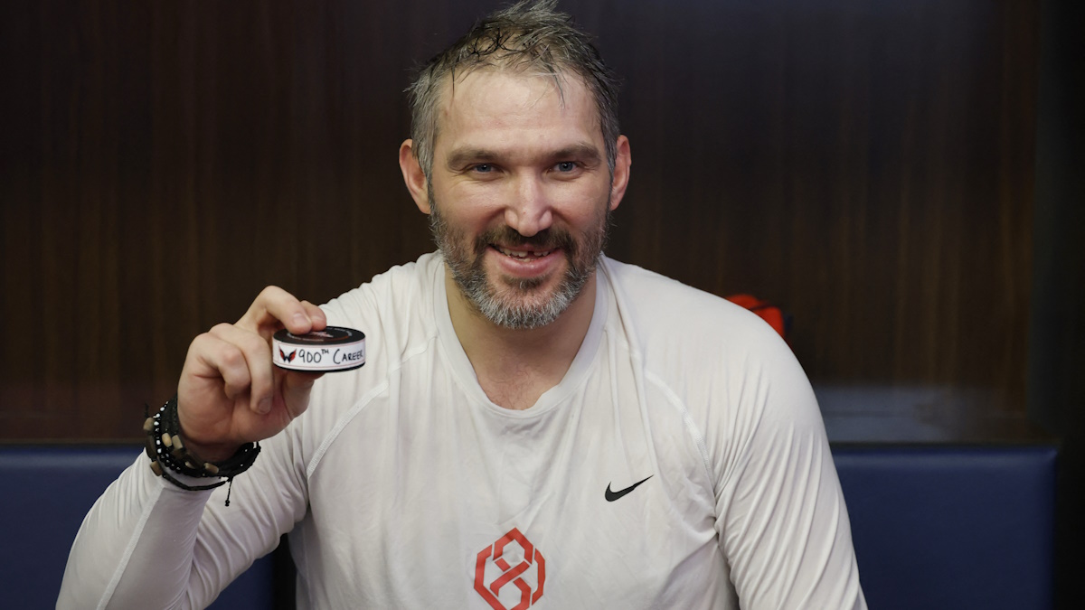 Александр Овечкин с 900-й шайбой. Фото: REUTERS