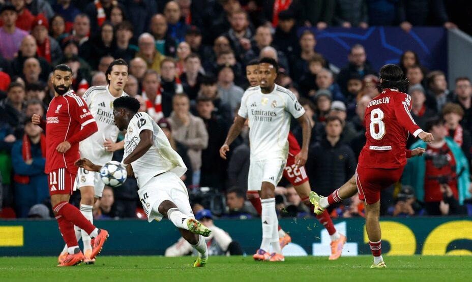 Судья не дал пенальти в ворота Реала, фото Рейтерс