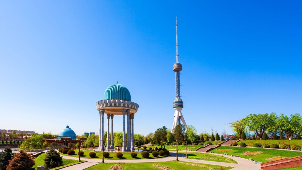 Мемориальный комплекс, парк памяти жертв политических репрессий и телебашня, Ташкент.