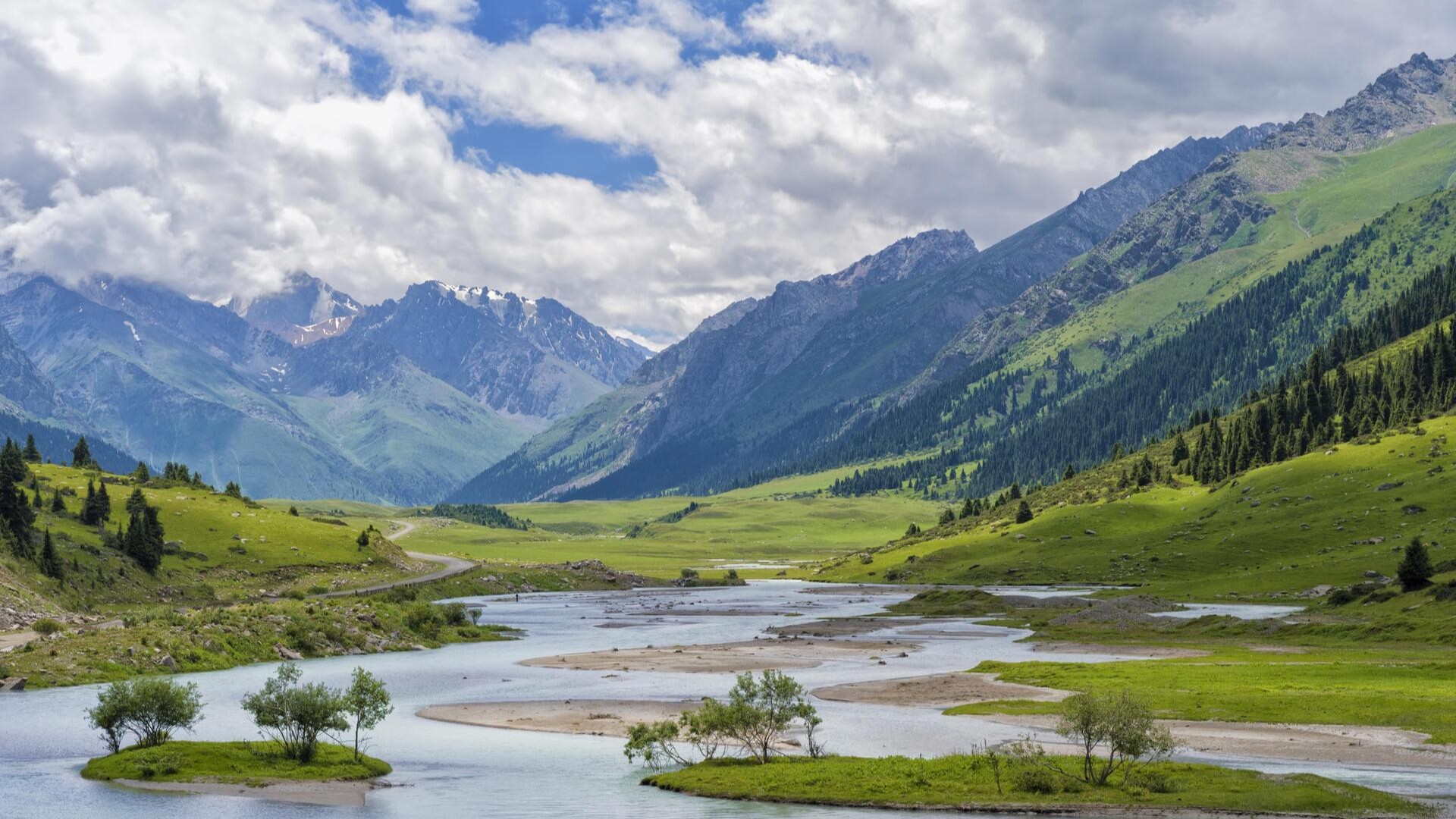 Река Аксу или Сары-Джаз, Иссык-Кульская область, Кыргызстан.